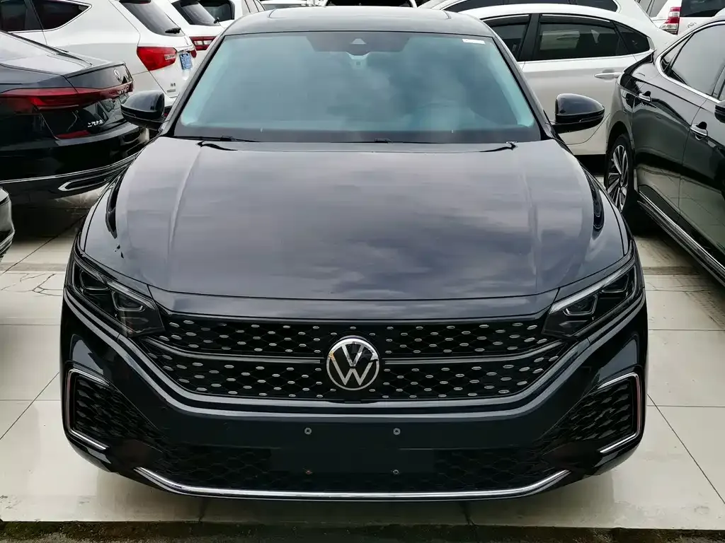 Volkswagen Passat — фото 7