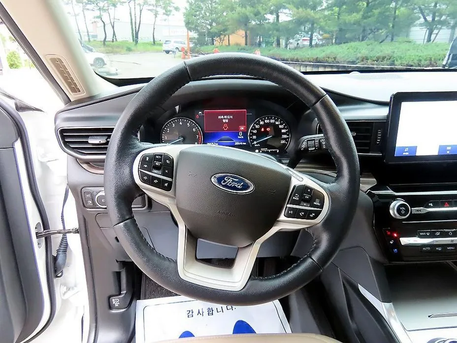 Ford Explorer 2022 из KR, фото 2