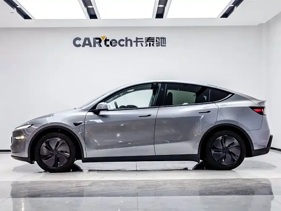 Tesla Model Y 2025 из CN, фото 10