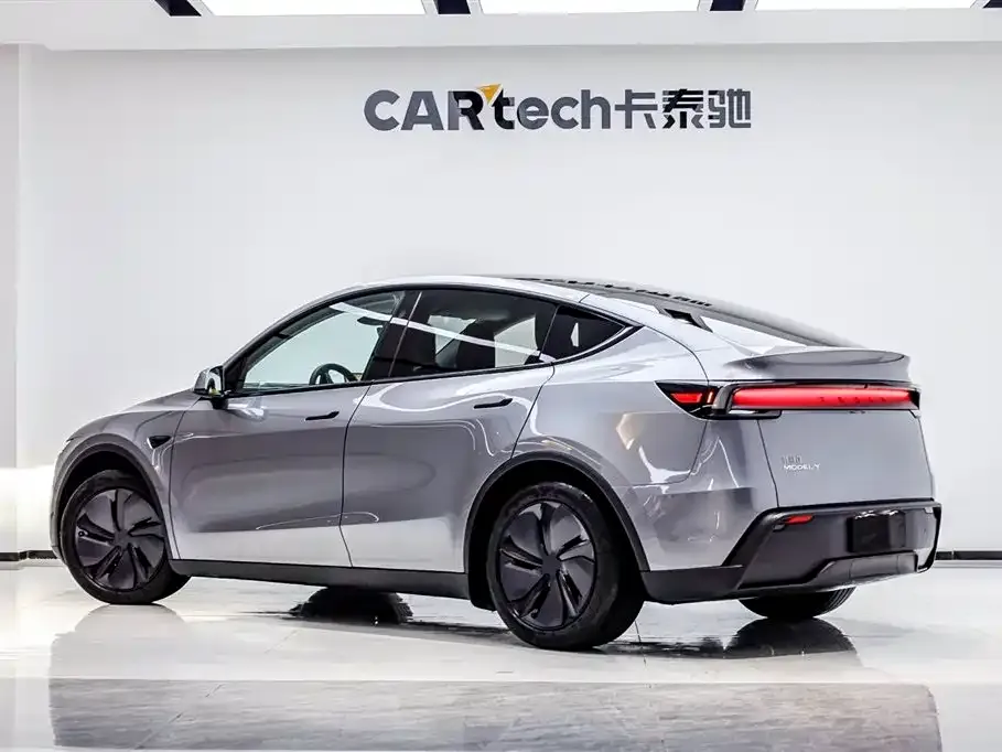 Tesla Model Y 2025 из CN, фото 6