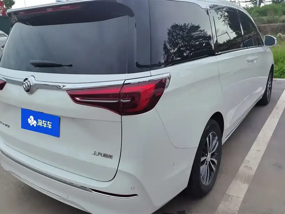 Buick GL8 2023 из CN, фото 2