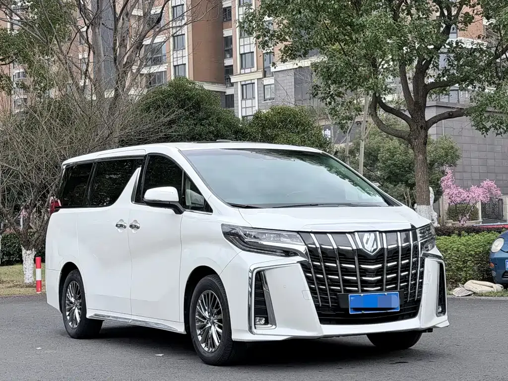 Toyota Alphard — фото 6