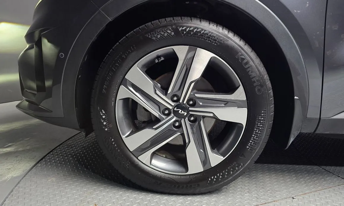 Kia Sorento — фото 8