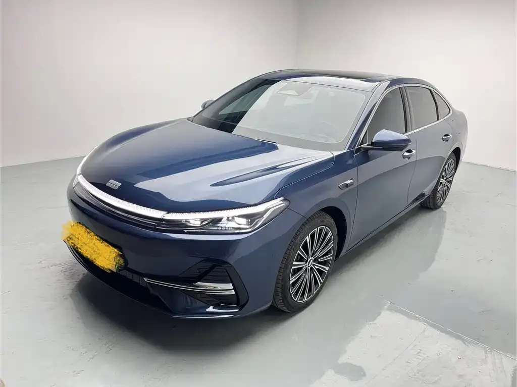 Geely Galaxy A7 — фото 1
