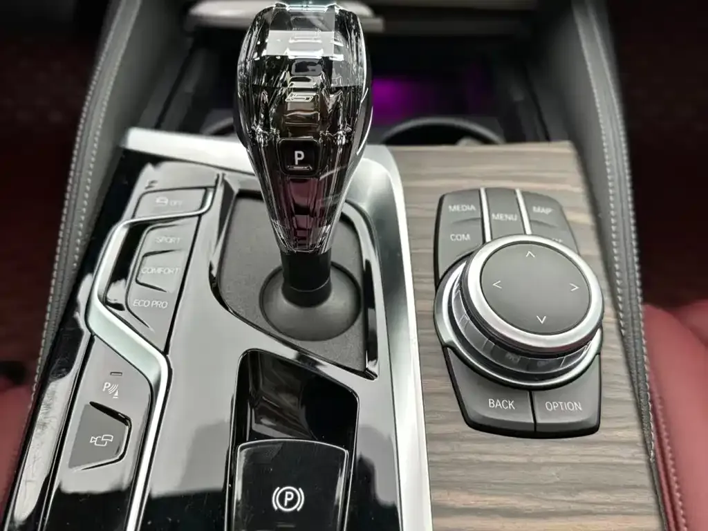 BMW 5 Series 2022 из CN, фото 7