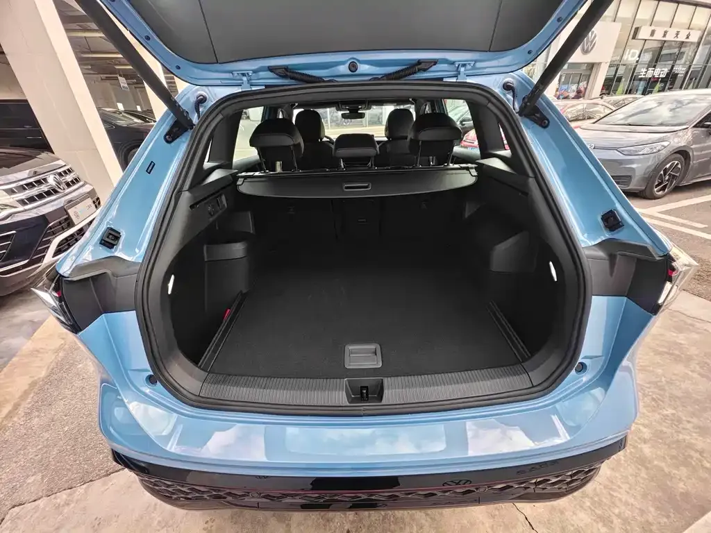 Volkswagen Tiguan L 2024 из CN, фото 5