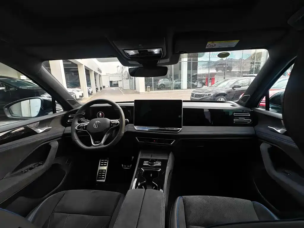 Volkswagen Tiguan L 2024 из CN, фото 2