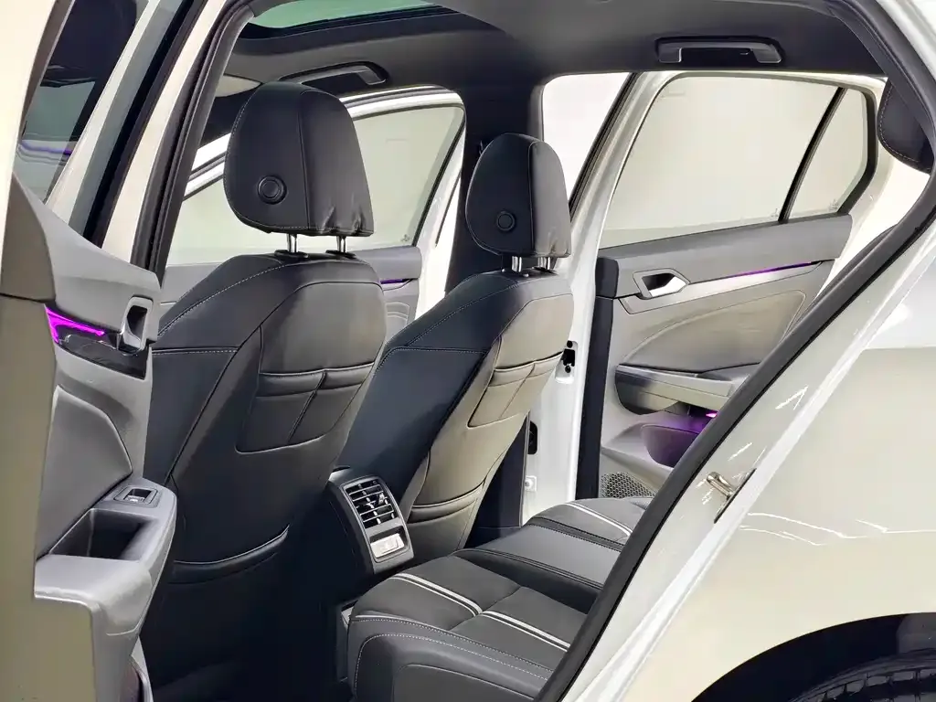 Volkswagen Golf 2021 из CN, фото 6