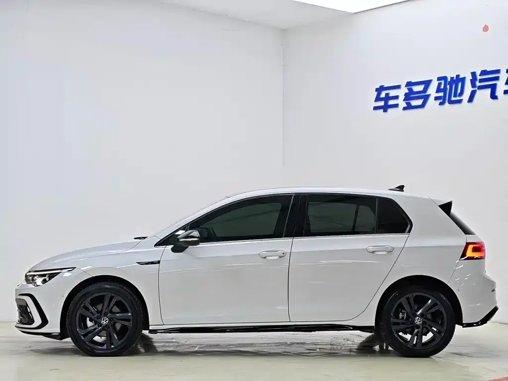Volkswagen Golf 2021 из CN, фото 3
