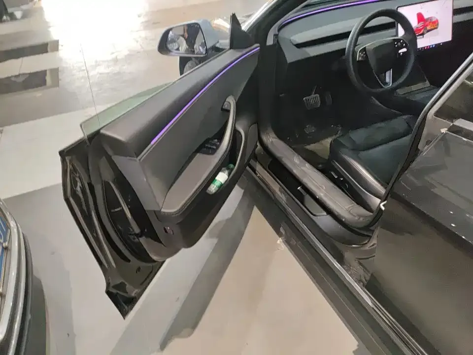 Tesla Model 3 — фото 2
