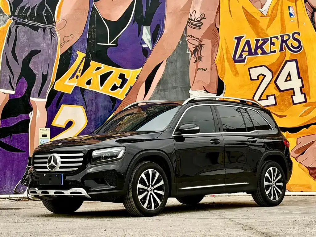 Mercedes-Benz GLB — фото 1