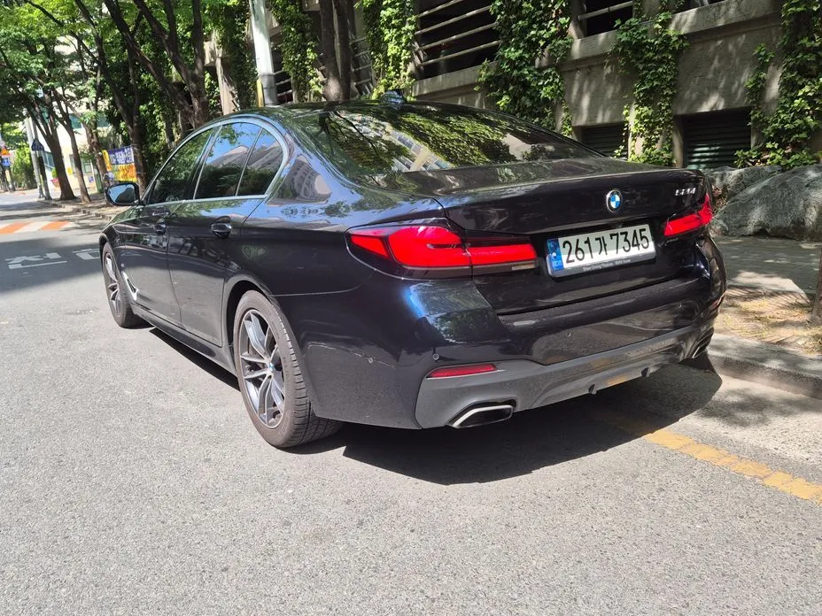 BMW 5-Series — фото 10