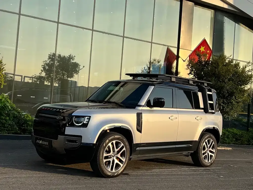 Land Rover Defender — фото 1