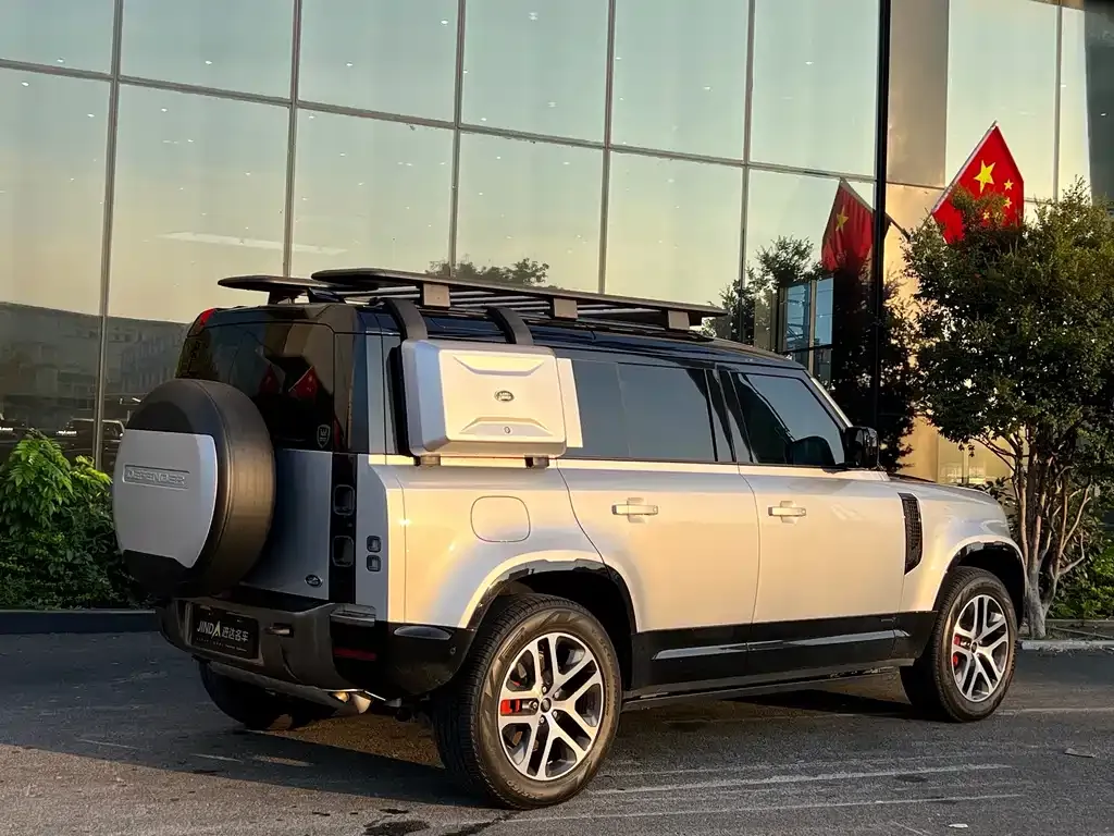 Land Rover Defender — фото 2