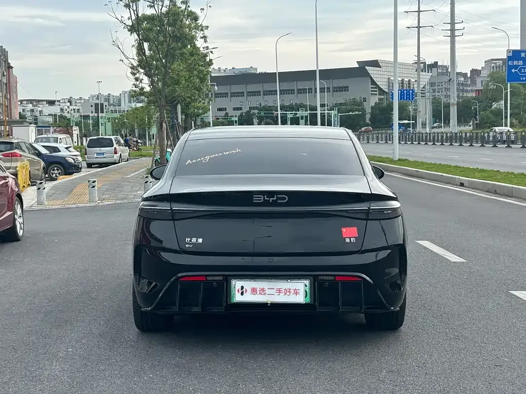 BYD Seal — фото 6