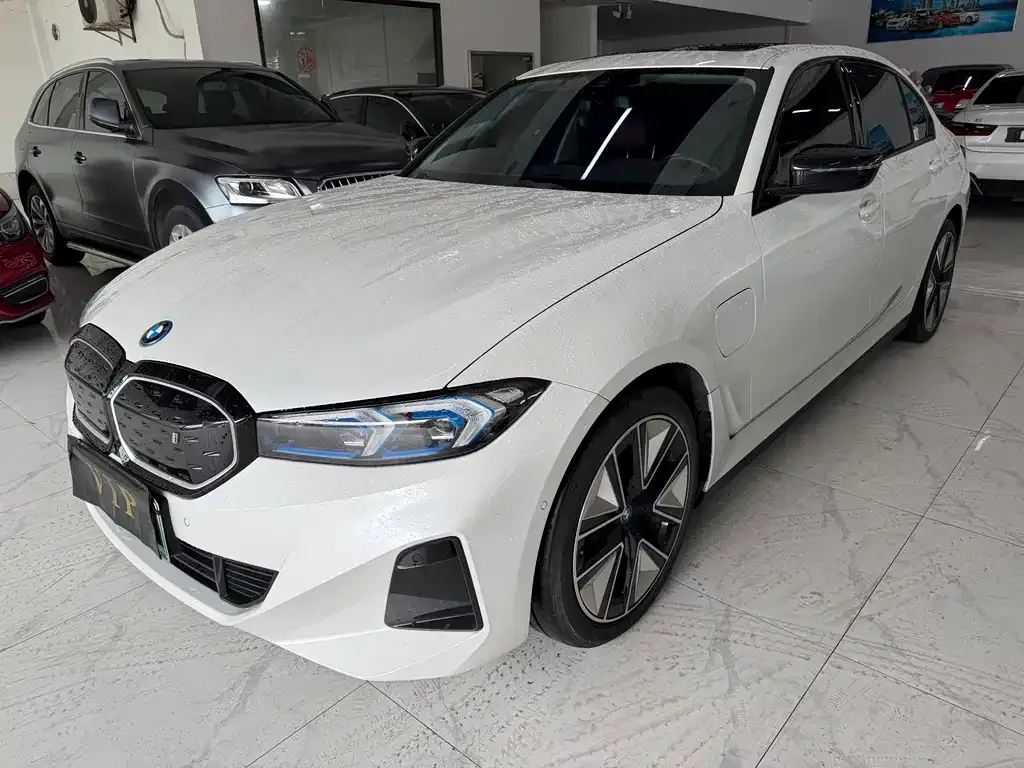 BMW i3 — фото 1