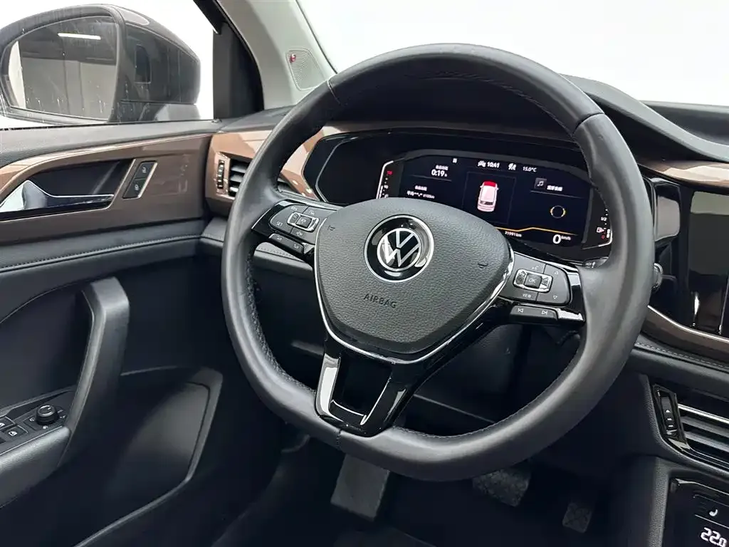 Volkswagen Tharu — фото 6