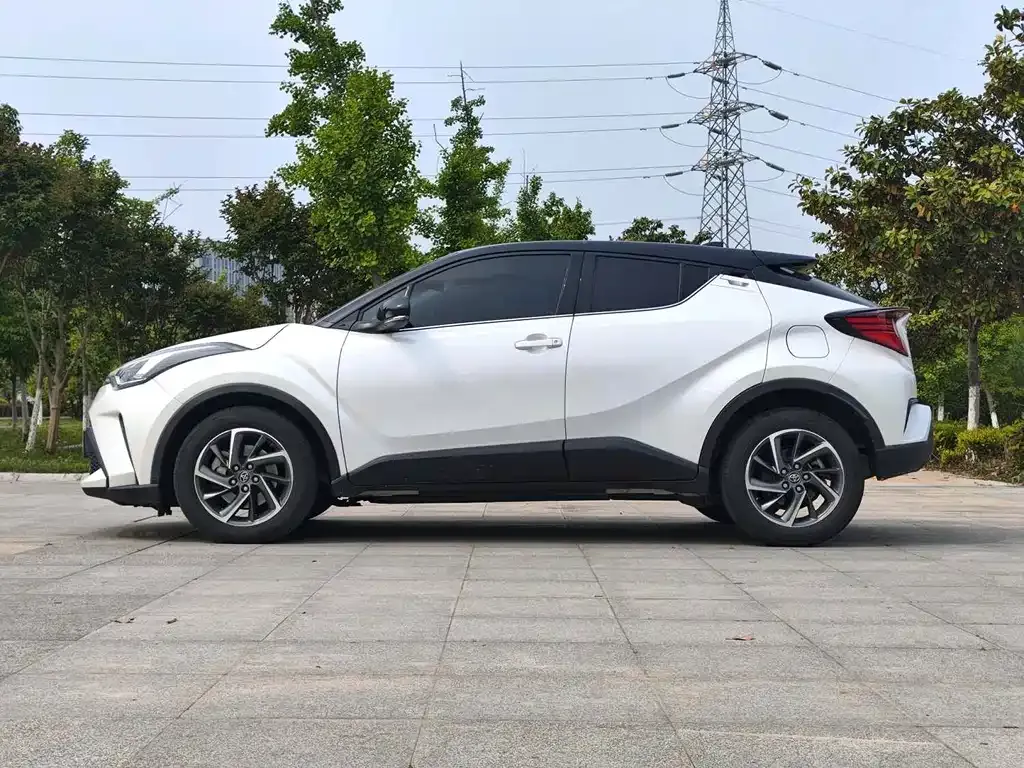 Toyota C-HR — фото 8