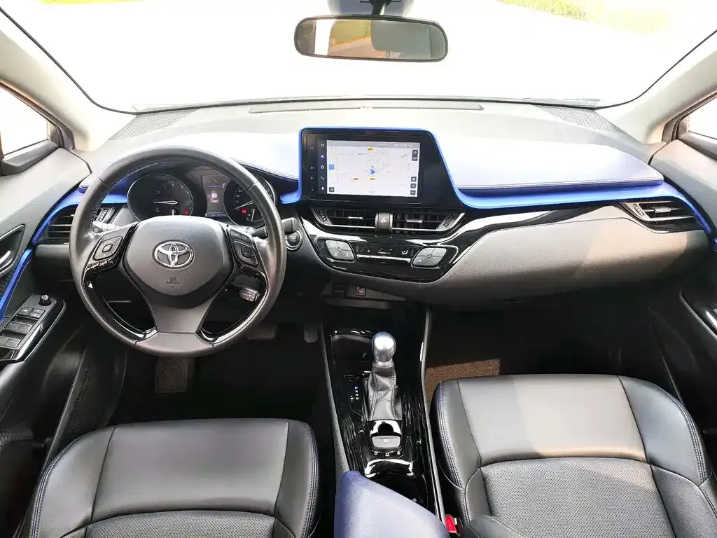 Toyota C-HR — фото 5