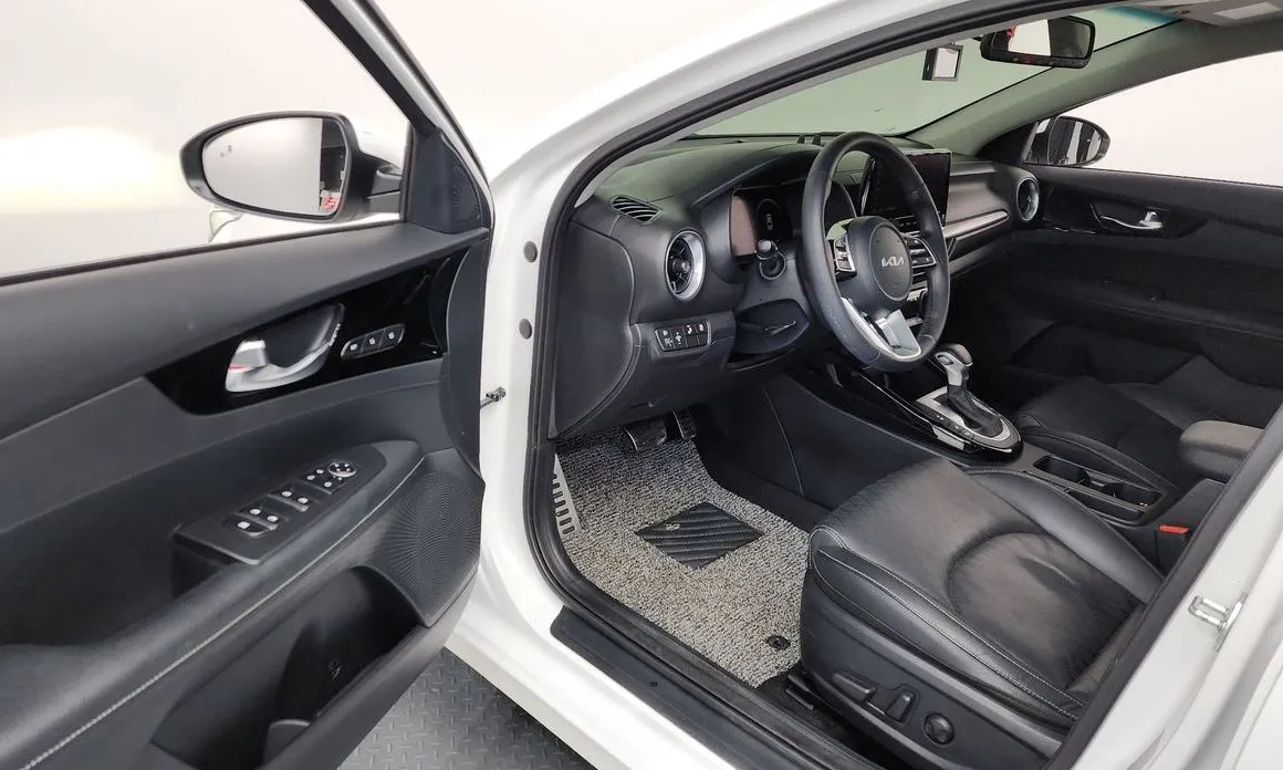 Kia K3 2023 из KR, фото 6
