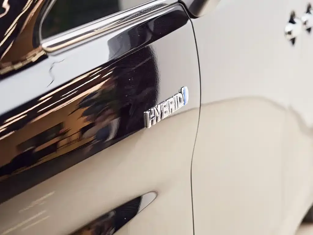 Toyota Alphard — фото 6