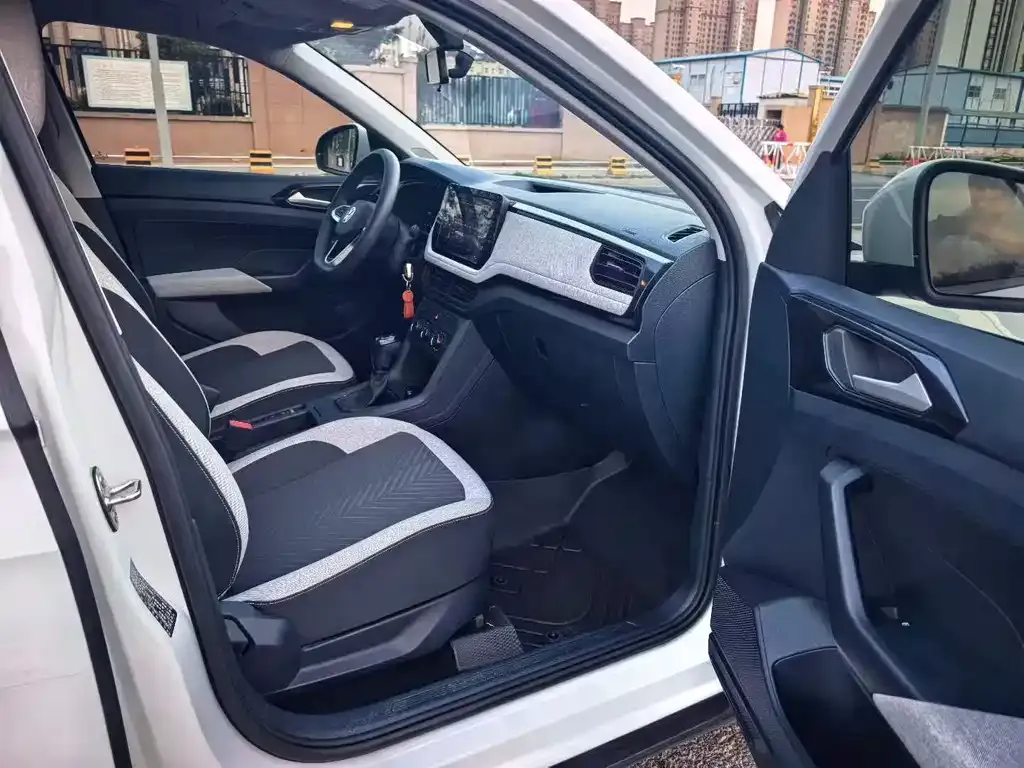 Volkswagen Tharu 2024 из CN, фото 8