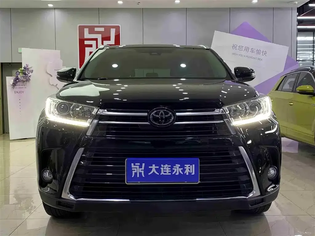 Toyota Highlander — фото 9