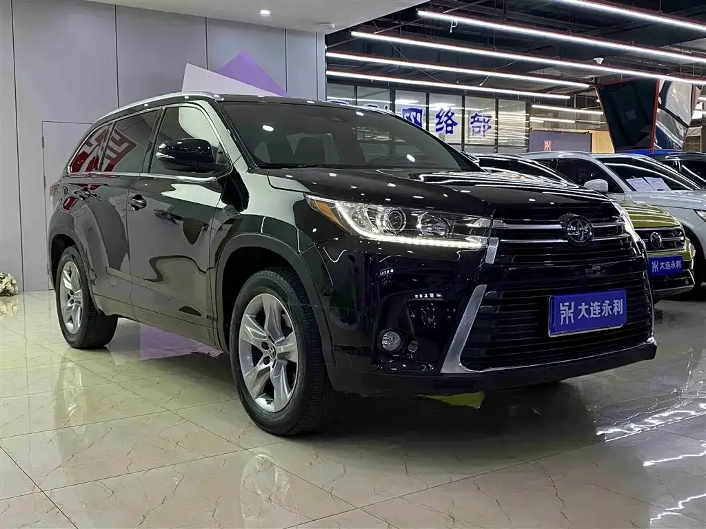 Toyota Highlander — фото 5