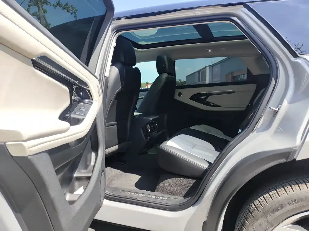 Land Rover Evoque 2022 из CN, фото 3