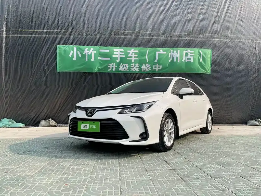 Toyota Corolla — фото 1