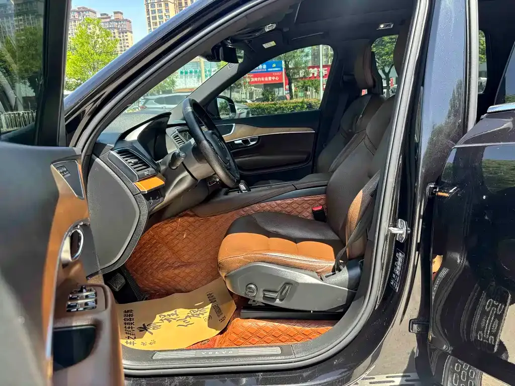 Volvo XC90 2021 из CN, фото 9