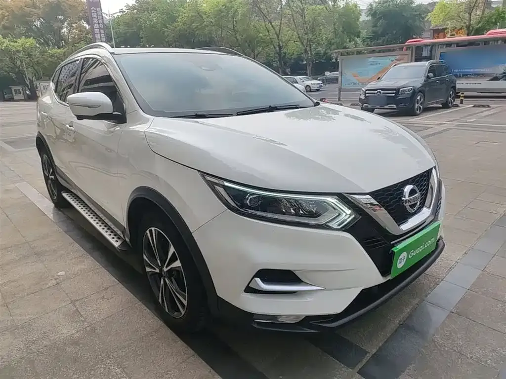 Nissan Qashqai — фото 8