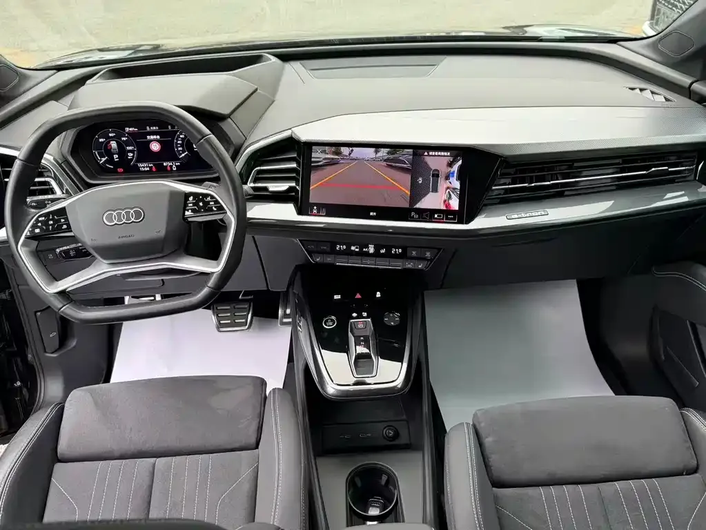 Audi Q5 e-tron — фото 6