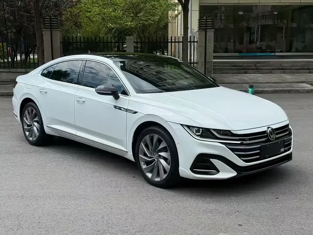 Volkswagen CC 2024 из CN, фото 8