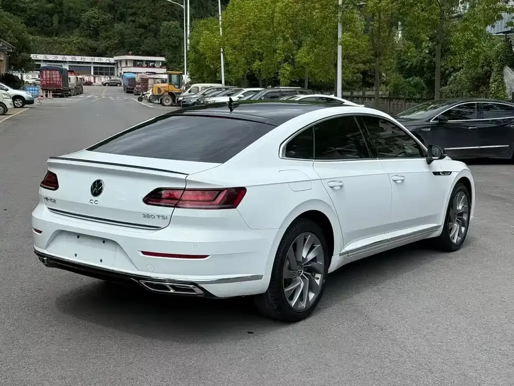 Volkswagen CC 2024 из CN, фото 5