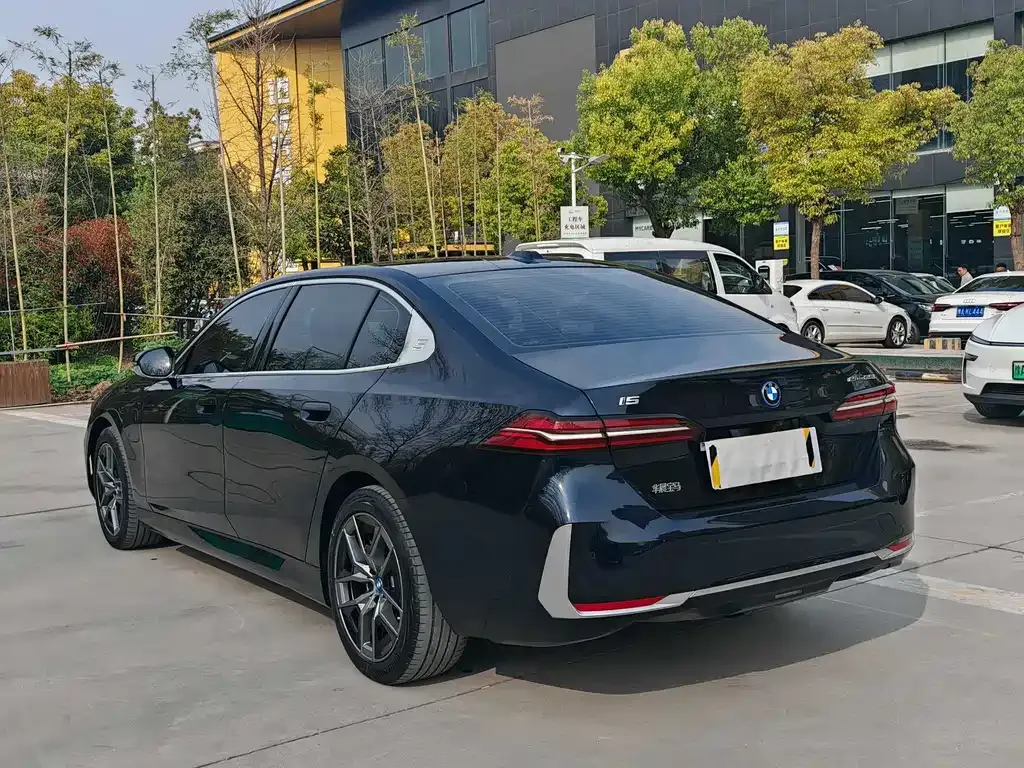 BMW i5 2025 из CN, фото 10