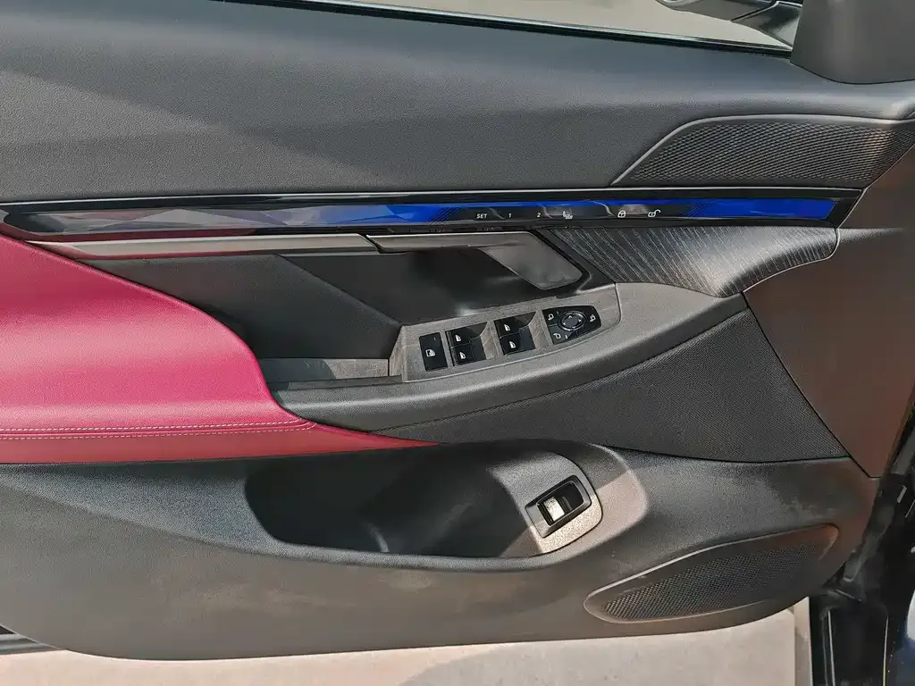 BMW i5 2025 из CN, фото 7