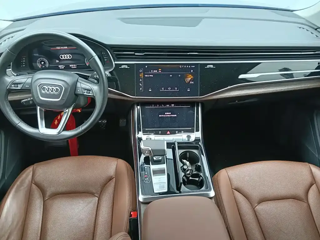 Audi Q7 — фото 8