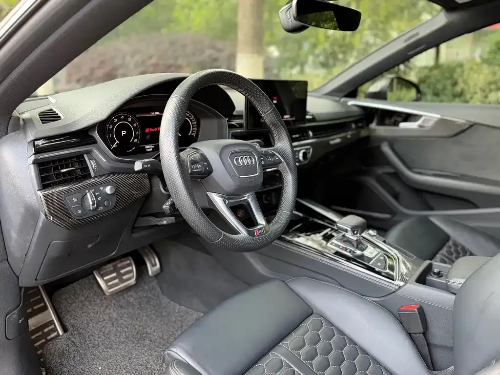 Audi RS 5 2024 из CN, фото 6