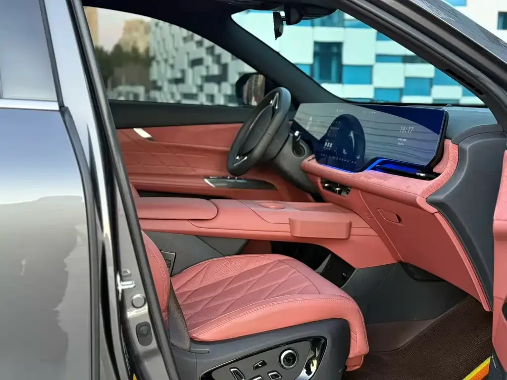 Changan CS75PLUS — фото 10
