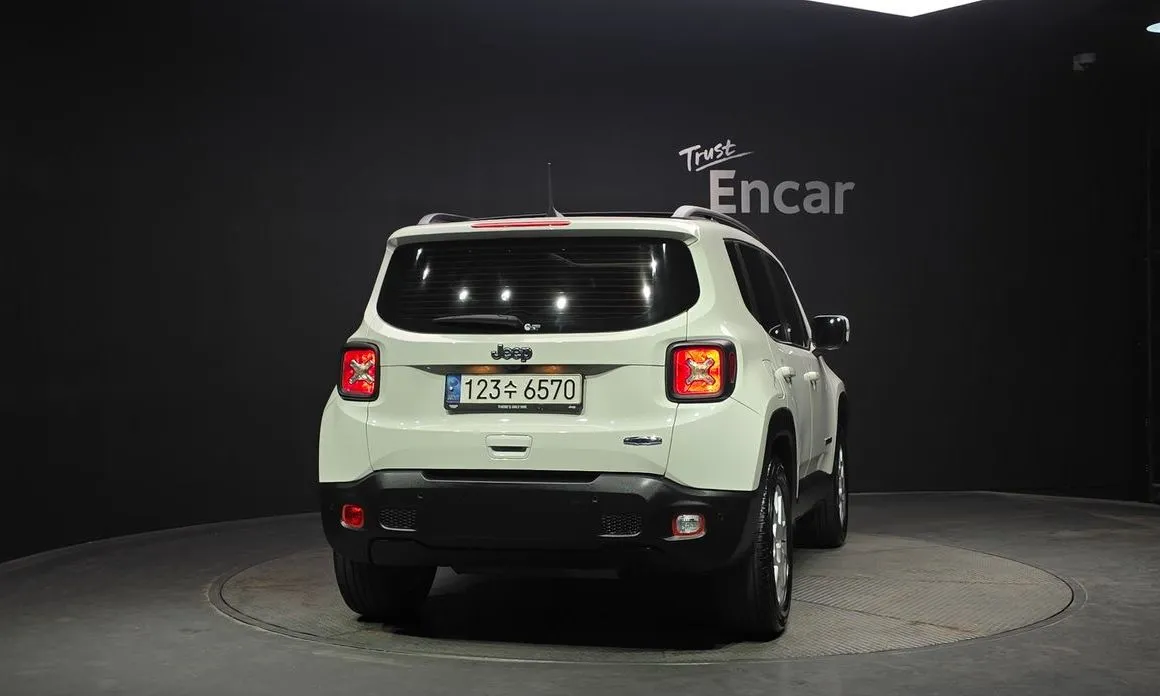 Jeep Renegade 2021 из KR, фото 2
