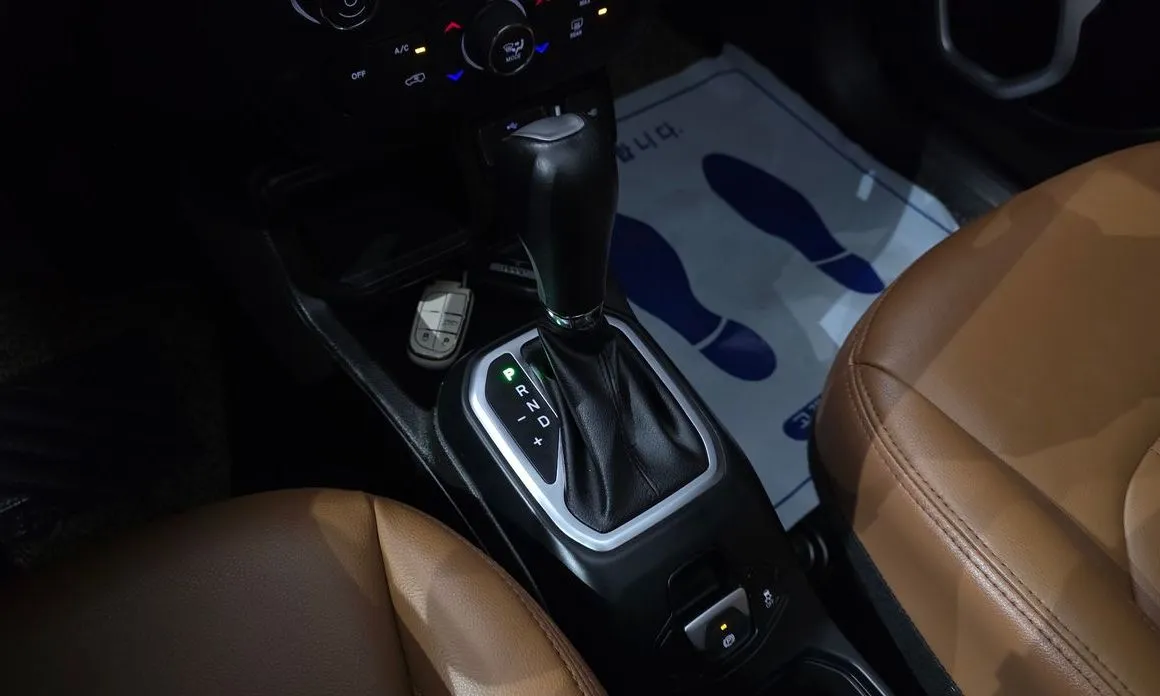 Jeep Renegade 2021 из KR, фото 8