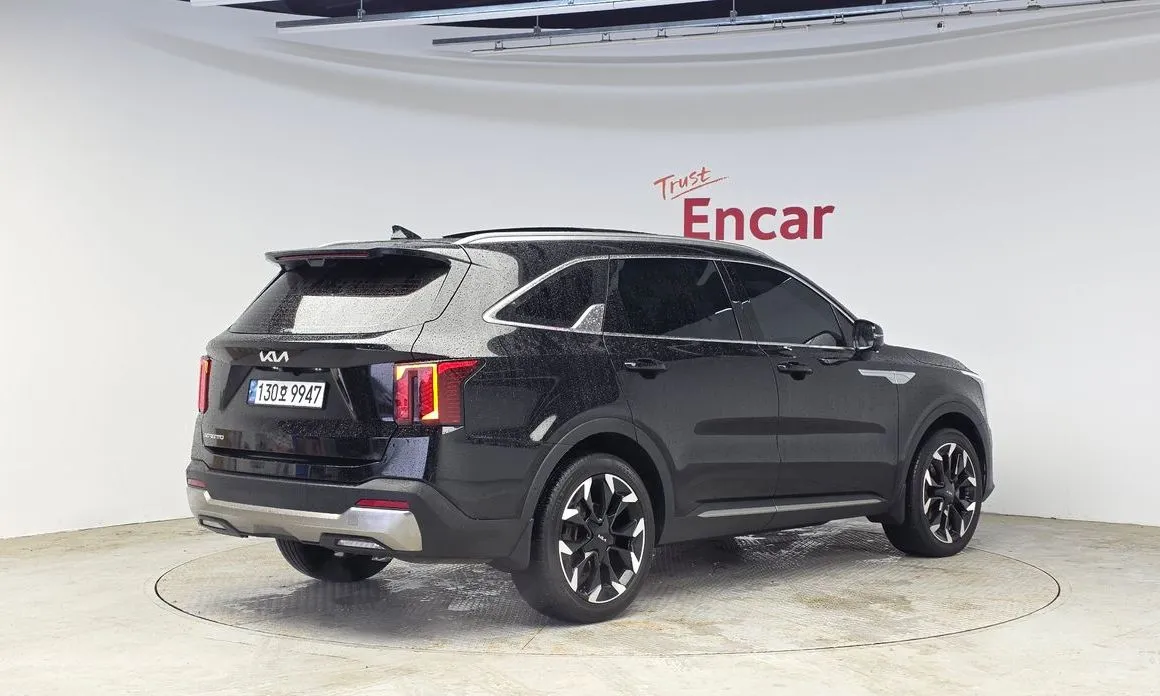 Kia Sorento — фото 6