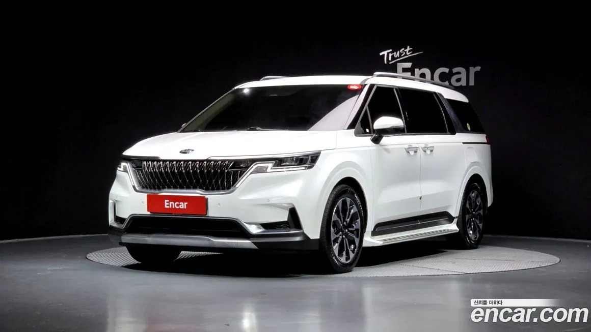 Kia Carnival — фото 1