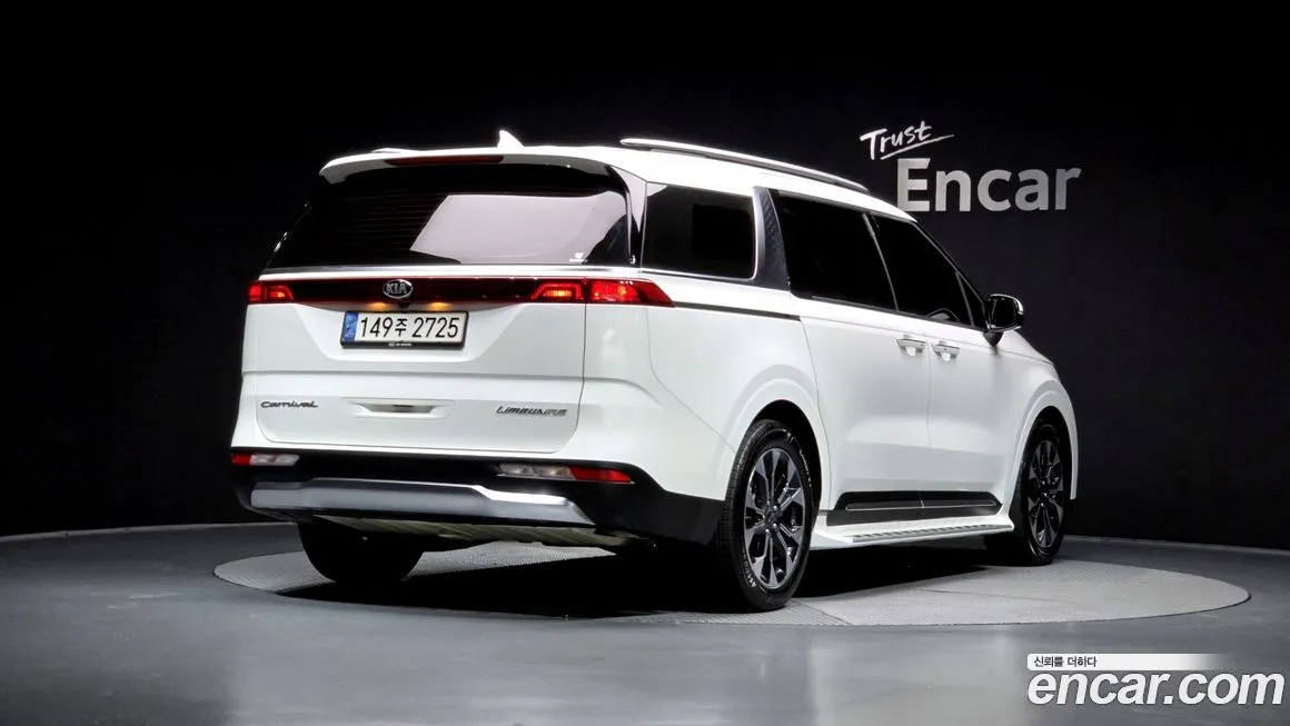 Kia Carnival — фото 3