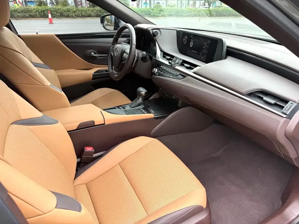 Lexus ES 2021 из CN, фото 7