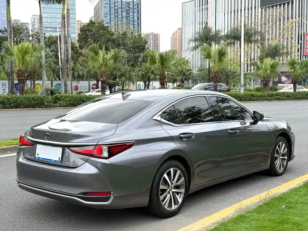 Lexus ES 2021 из CN, фото 9
