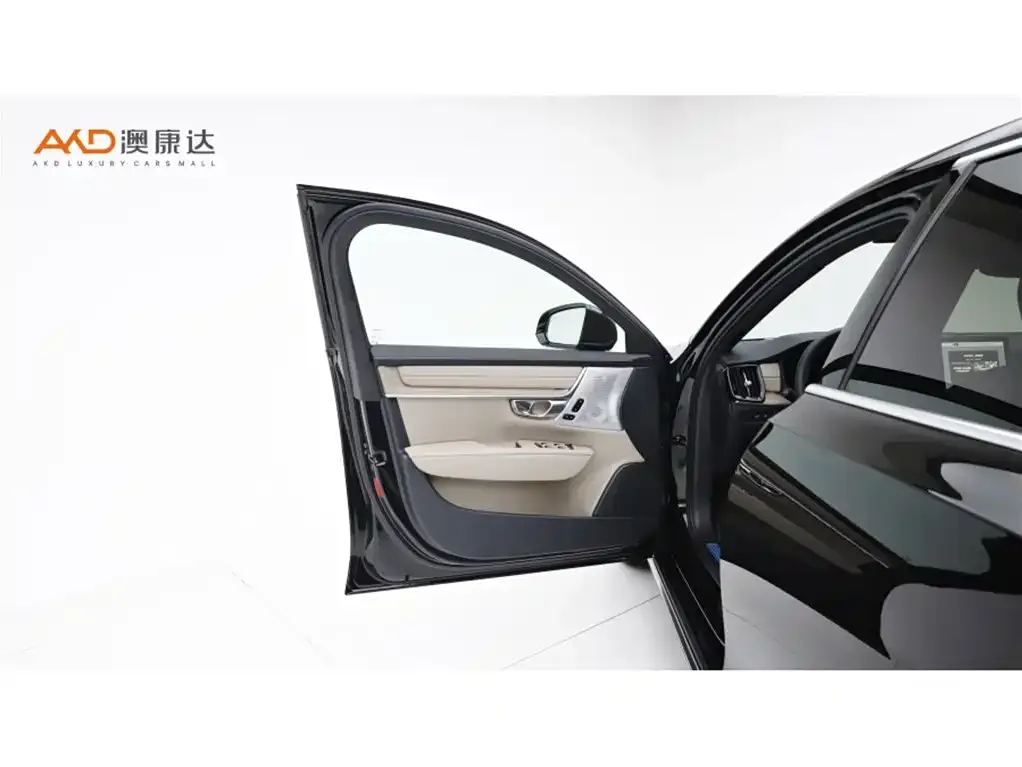 Volvo S90 PHEV 2025 из CN, фото 3
