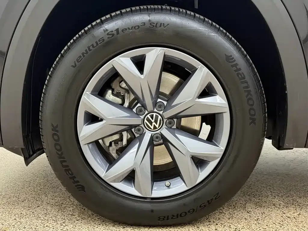 Volkswagen Teramont X 2023 из CN, фото 9