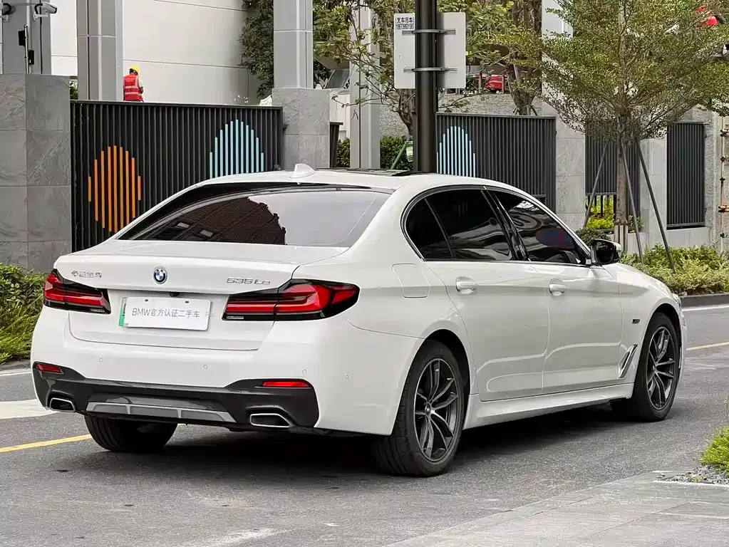 BMW 5 Series New Energy — фото 5